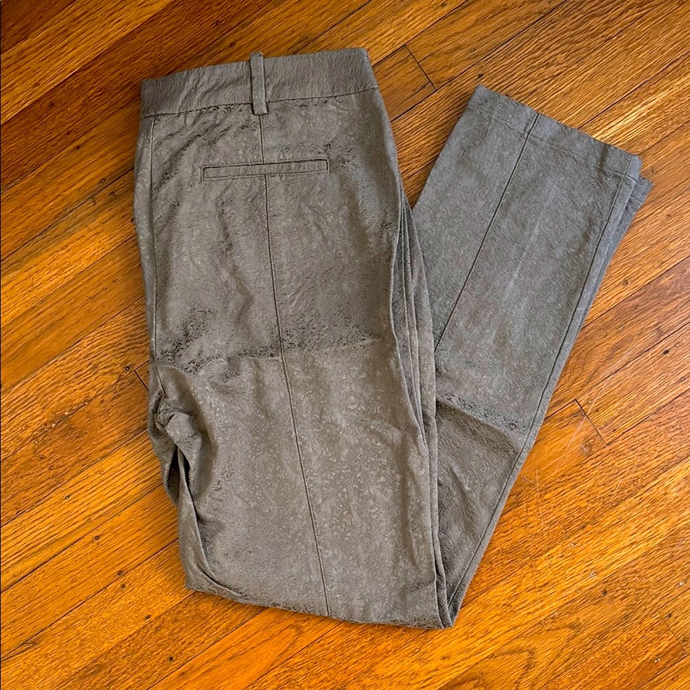 EtCetera brand Grey/Silver Subtle Floral Straight Leg Pants (size 8)